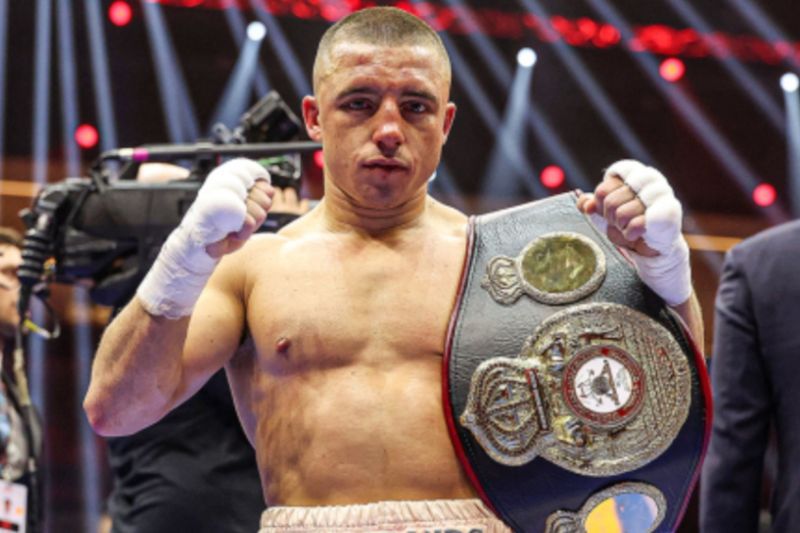 Nick Ball vs Ronny Rios, Pertarungan Perebutan Gelar WBA Kelas Bulu