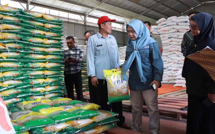 Sri Widanarni: Stok Beras Kalteng Masih Aman Sampai 5 Bulan ke Depan