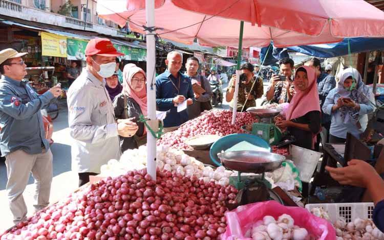 Yuas Elko Pastikan Harga Bahan Pokok Masih Stabil