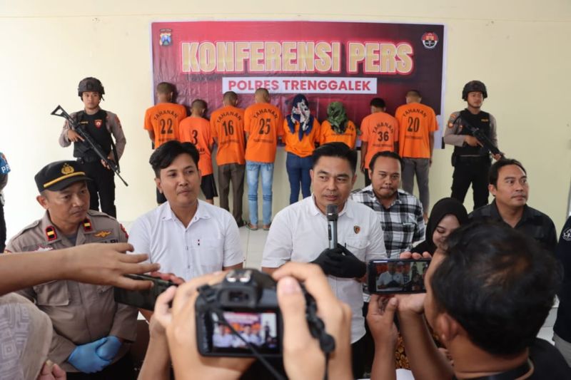 Polres Trenggalek Tangkap 13 Pengedar Narkoba dalam Operasi Besar