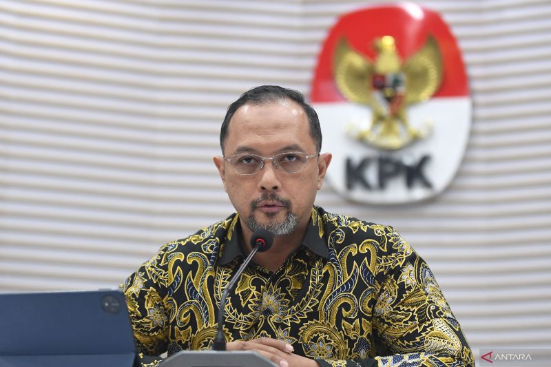 Juru Bicara KPK Tessa Mahardika Sugiarto memberikan keterangan pers terkait perkembangan hasil analisis atas klarifikasi dugaan gratifikasi dalam penggunaan jet pribadi oleh Ketua PSI Kaesang Pengarep di Gedung Merah Putih KPK, Jakarta, Selasa (24/9/2024). ANTARA FOTO/Indrianto Eko Suwarso/Spt.