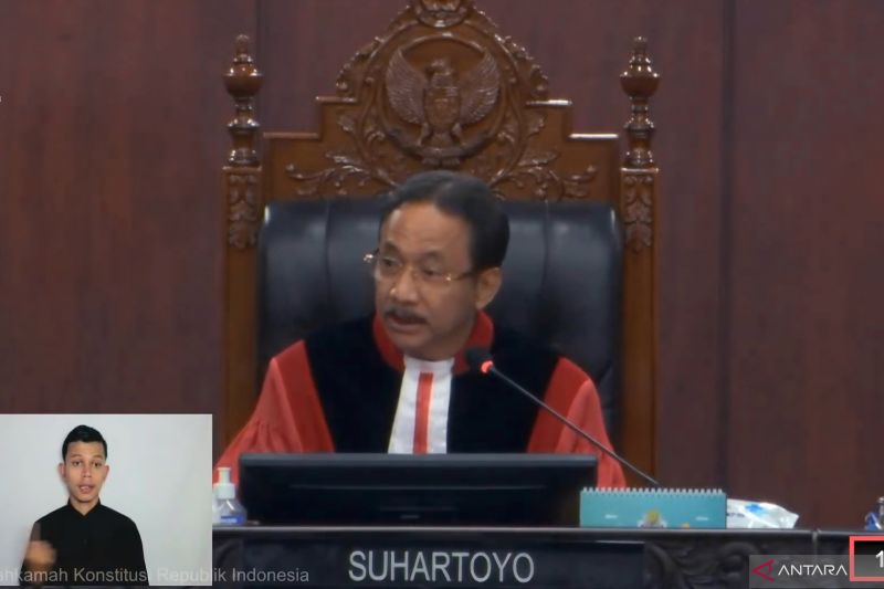 Keputusan Mahkamah Konstitusi Tetapkan Pengusiran WNA Konstitusional