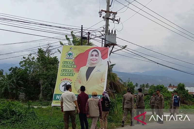 KPU Sigi Tegaskan Tanggung Jawab Paslon dalam Pemasangan APK