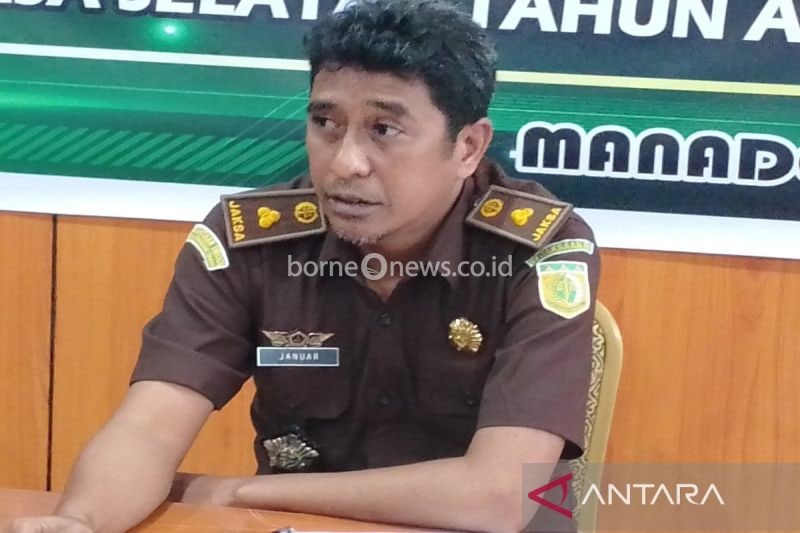 Kasi Penerangan Hukum Kejaksaan Tinggi Sulut Januarius Lega Bolitobi SH. ANTARA/Jorie Darondo (1)