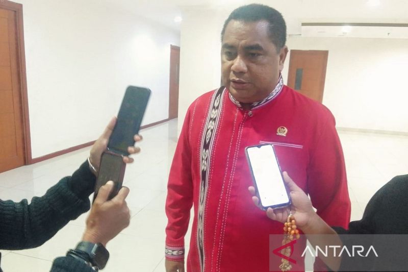 Empat Partai Politik Bentuk Dua Fraksi Gabungan di DPRD Maluku