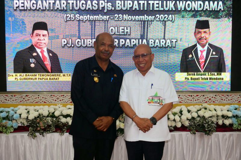 Derek Ampnir Dilantik Jadi Pjs Bupati Teluk Wondama, Hadapi Pilkada 2024