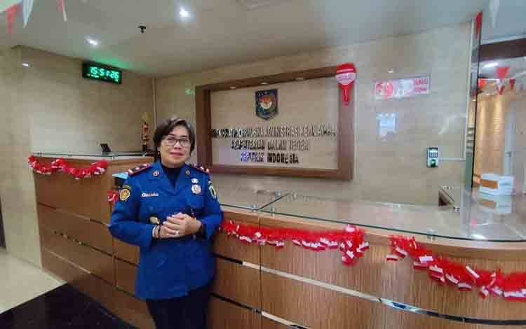 Gloriana Aden Apresiasi Relawan Damkar Swakarsa Berjibaku Padamkan Kebakaran di Gereja Maranatha