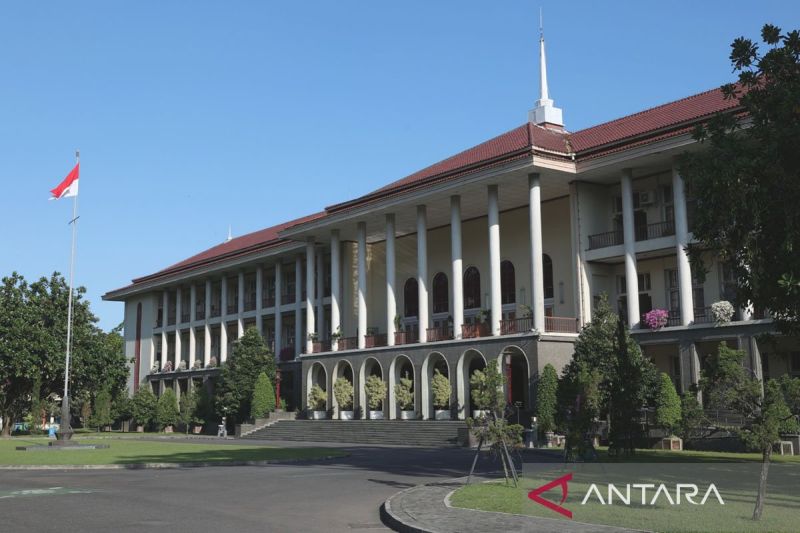 Mahasiswa UGM Ciptakan Sandal Inovatif untuk Pemulihan Patah Tulang
