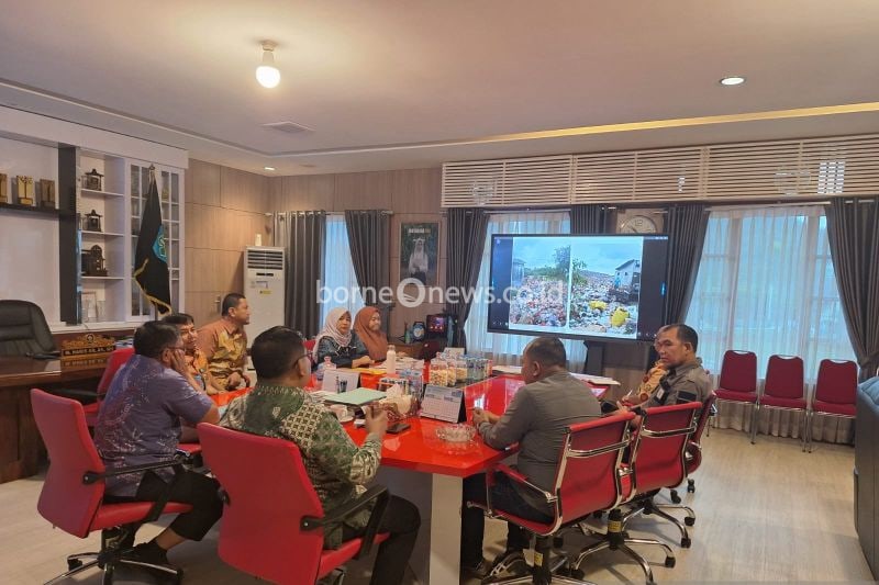 Rapat koordinasi penanganan sampah di TPA Kenanga Bangka, Jumat (27/9/2024). ANTARA/Kasmono