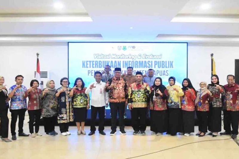 Monitoring Keterbukaan Informasi Publik oleh Komisi Kalteng di Kapuas