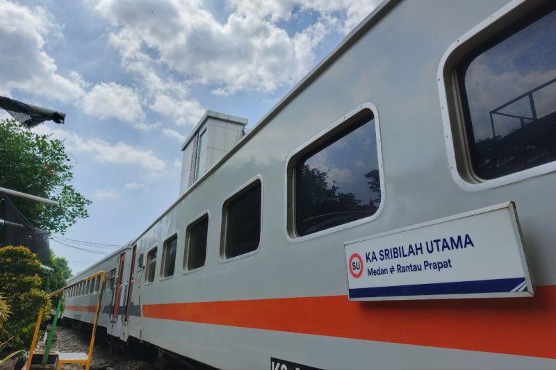 PT Kereta Api Indonesia (Persero) Divisi Regional I Sumatera Utara menggelar promo diskon tiket kereta api Sribilah Utama dalam rangka memperingati HUT ke-79 KAI. (ANTARA/HO)