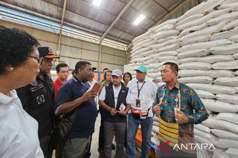 Gubernur Papua dan Bulog Sinergi Jaga Ketersediaan Beras