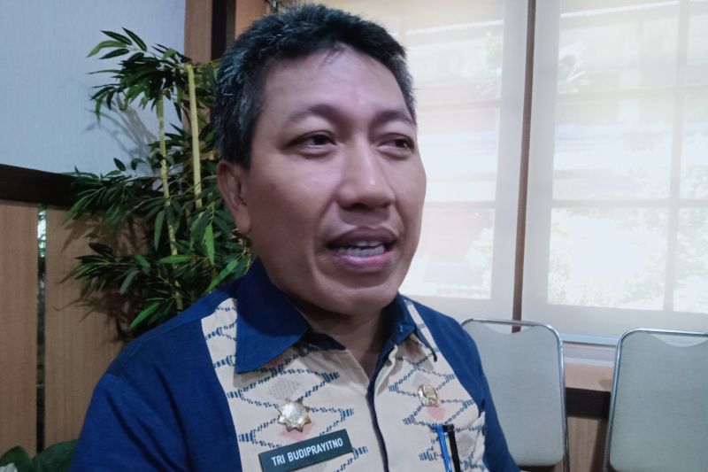Pejabat Sementara (Pjs) Wali Kota Mataram Tri Budiprayitno. (ANTARA/Nirkomala)