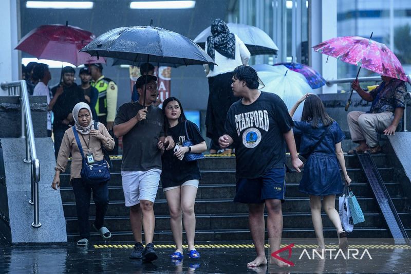 Prediksi Cuaca Jakarta, Hujan Ringan Sore dan Malam Ini
