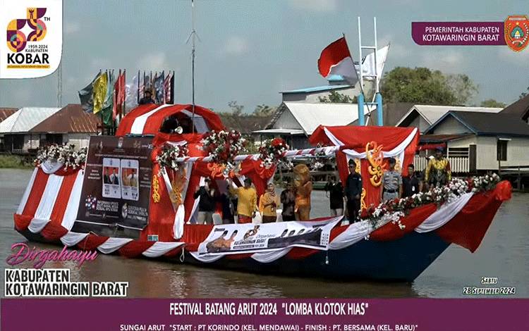 Momentum Lomba Kelotok Hias Digunakan KPU Kobar untuk Sosialisasi Dua Paslon Pilkada 2024