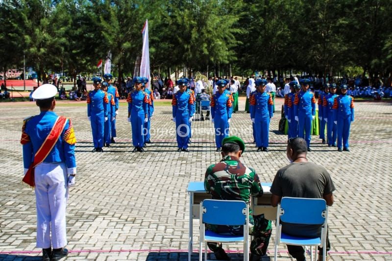 TNI Gelar Lomba Baris Berbaris Pelajar dalam Rangka HUT ke-79