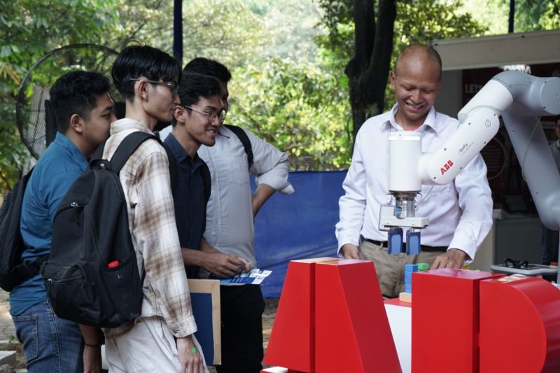 Fakultas Teknik Universitas Indonesia menggelar bursa kerja (job fair) dan beasiswa tahunan Engineering Career and Internship Fair (ECIF) 2024, Depok, Sabtu (28/9/2024). ANTARA/HO-Fakultas Teknik Universitas Indonesia