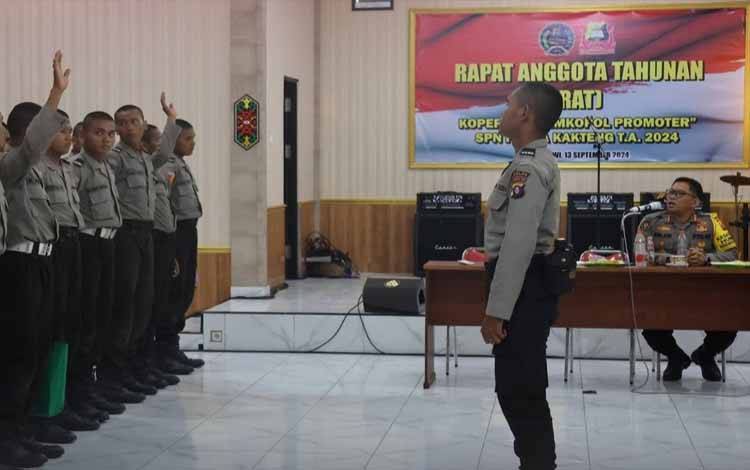Humas Polda Kalteng Berikan E - Learning kepada Siswa SPN