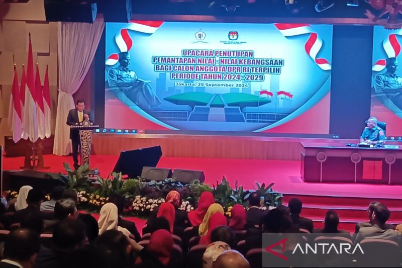 Nurdin Halid Serukan Anggota DPR Jaga Nilai Pancasila dan Kebangsaan