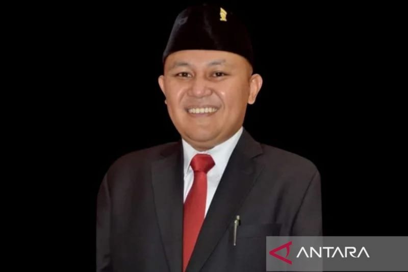 Ketua DPRD Belitung Timur Fezzy Uktolseja (ANTARA/Ahmadi)
