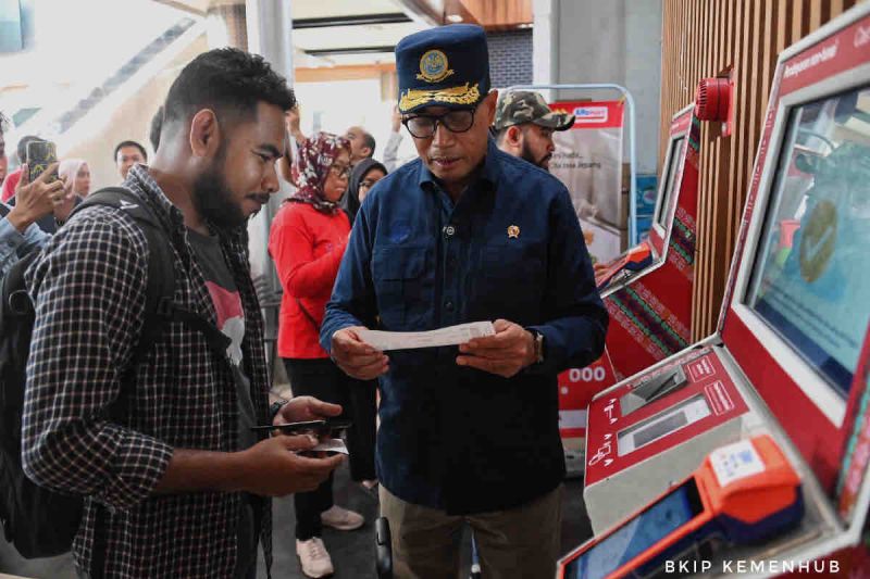 Menteri Perhubungan Dorong Penggunaan Kereta ke Bandara Soekarno-Hatta