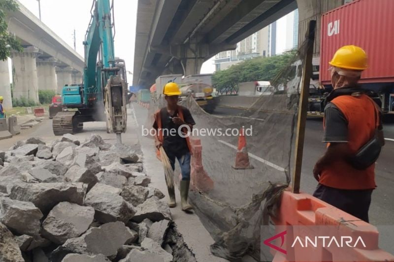 Rekonstruksi Km 34 Tol Jakarta-Cikampek Dimulai, Pengguna Jalan Diimbau Waspada