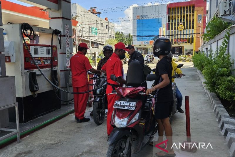 Salah satu SPBU yang ada di Kota Jayapura, Papua. (ANTARA/Qadri Pratiwi)