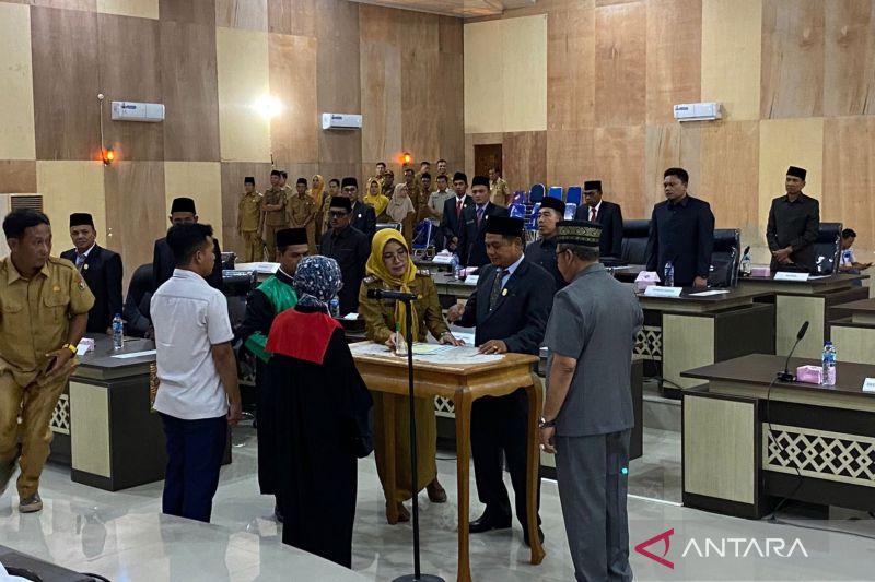 Wisnu Hadi Dilantik sebagai Wakil Ketua I DPRD Mukomuko 2024-2029