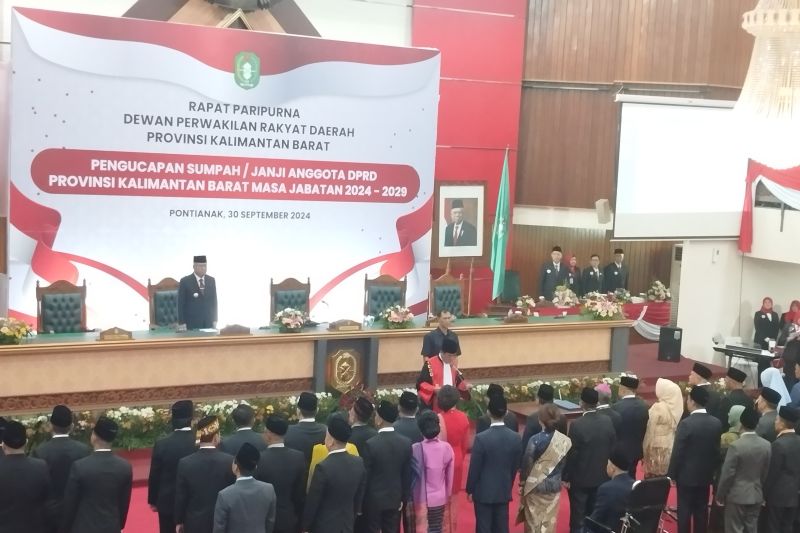 65 Anggota DPRD Kalbar Periode 2024-2029 Resmi Dilantik