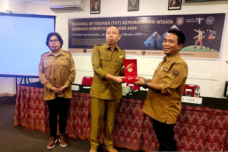 Pelatihan Pemandu Wisata Berbasis Kompetensi Digelar di Gorontalo