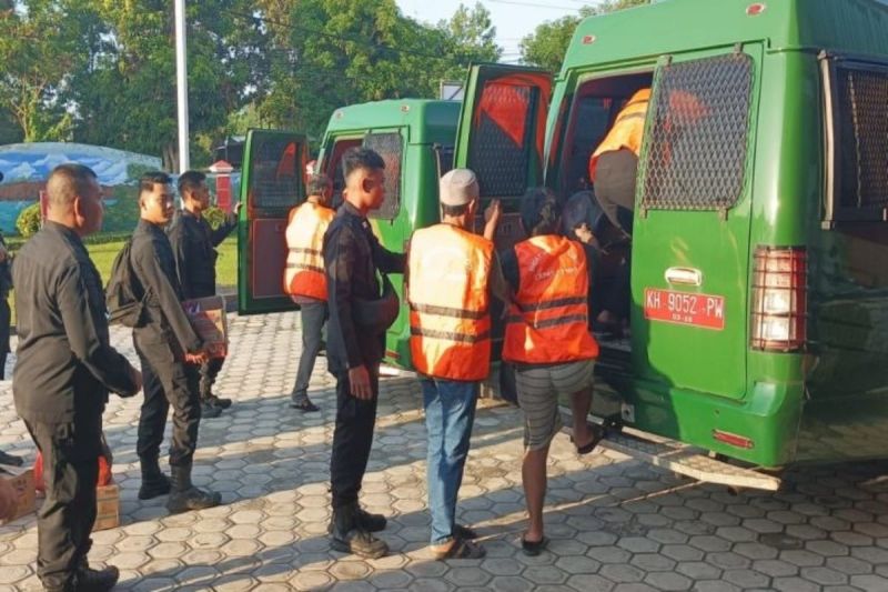 Pemindahan 15 Warga Binaan Lapas Sampit ke Palangka Raya untuk Atasi Overkapasitas