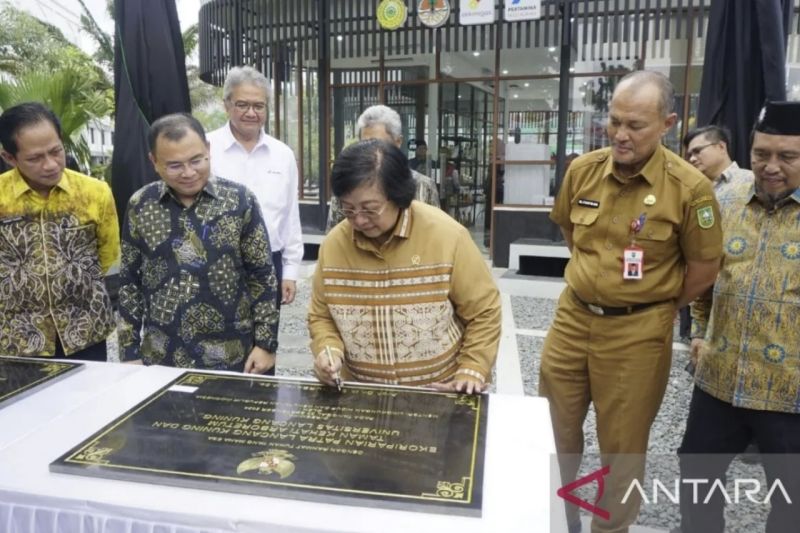 Menteri LHK Resmikan Ekoriparian di Universitas Riau untuk Konservasi