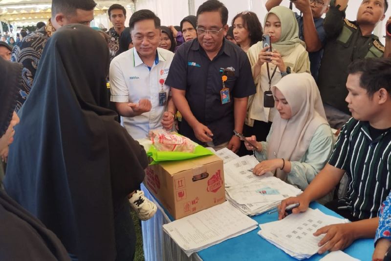 Pos Indonesia Salurkan Bantuan Pangan untuk Keluarga Rentan Stunting