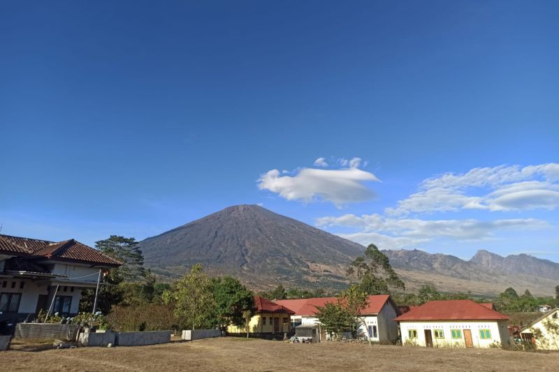 Pendaki Jakarta Hilang di Gunung Rinjani, Pencarian Intensif Dilakukan