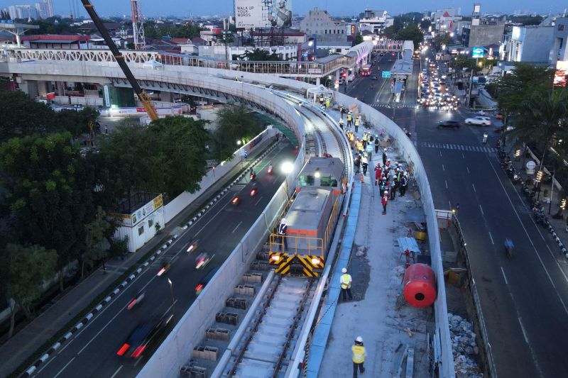 Uji Coba Jalur LRT Jakarta Fase 1B Resmi Dimulai di Velodrome