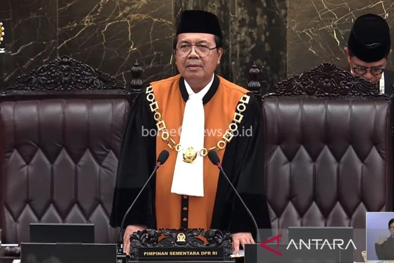 Tangkapan layar - Ketua MA RI M. Syarifuddin saat memandu pengucapan sumpah/janji anggota DPR RI periode 2024-2029 di Gedung Nusantara II, Senayan, Jakarta, Selasa (1/10/2024). ANTARA/Narda Margaretha Sinambela