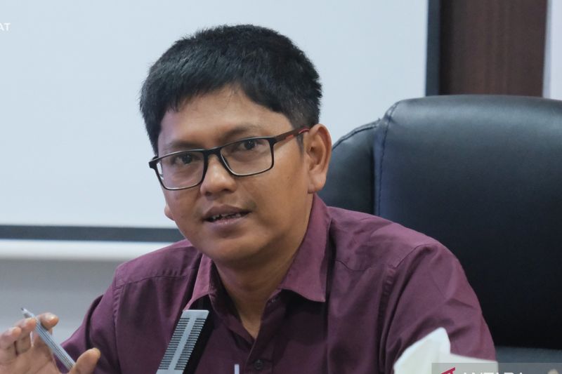 Ketua Divisi Perencanaan Data dan Informasi KPU Kalimantan Barat, Suryadi. ANTARA/Rendra Oxtora.