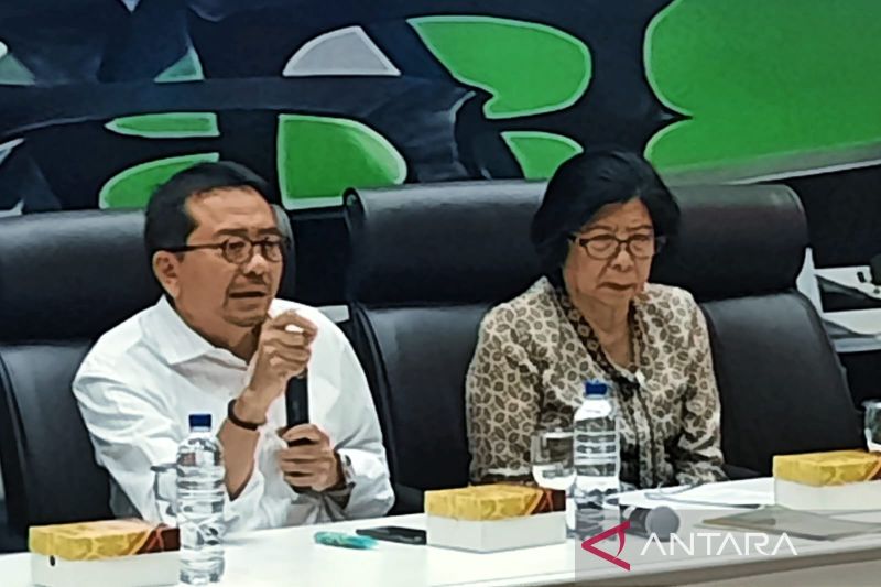 Anggota DPR RI Syaiful Huda (kiri) pada saat kegiatan Diskusi Mencari Format Pencegahan Kasus Perundungan di Lembaga pendidikan di Gedung DPR RI, Jakarta, Selasa (24/09/2024). ANTARA/Chairul Rohman