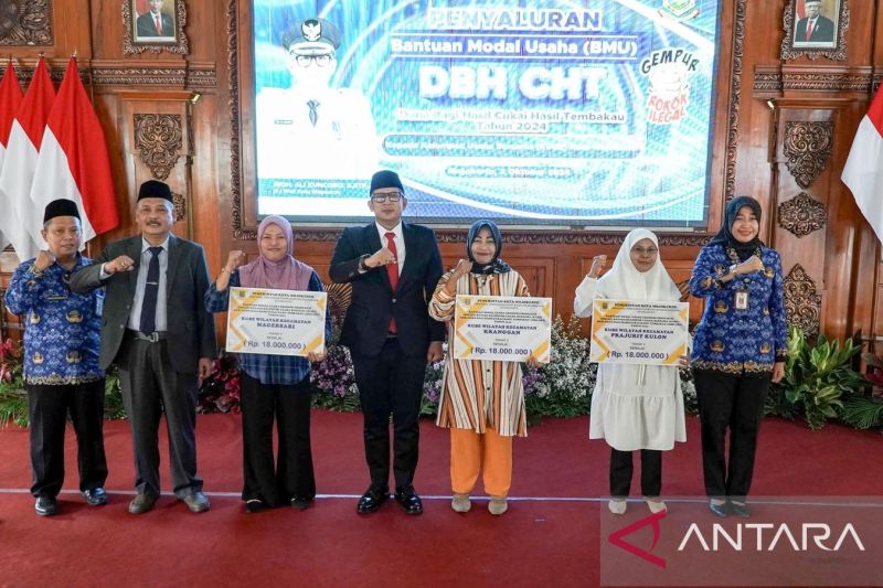Pemerintah Kota Mojokerto Salurkan Bantuan Modal Usaha KUBE