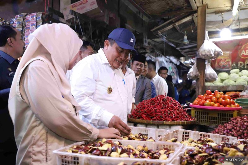 Pemkab Bekasi Tinjau Pasar Tradisional Antisipasi Harga Jelang Natal