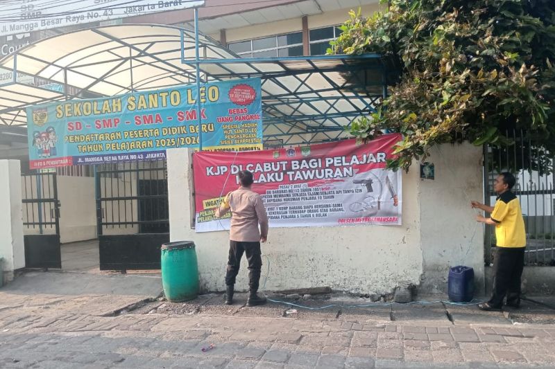 Kepolisian Cegah Tawuran Pelajar dengan Edukasi dan Spanduk