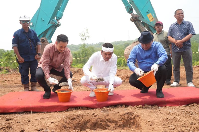 Dedi Mulyadi Luncurkan Pabrik Pengolahan Sampah di Purwakarta