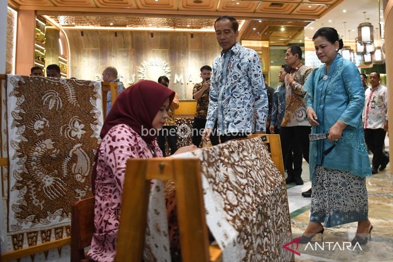 Presiden Jokowi Ajak Masyarakat Pakai Batik dengan Bangga