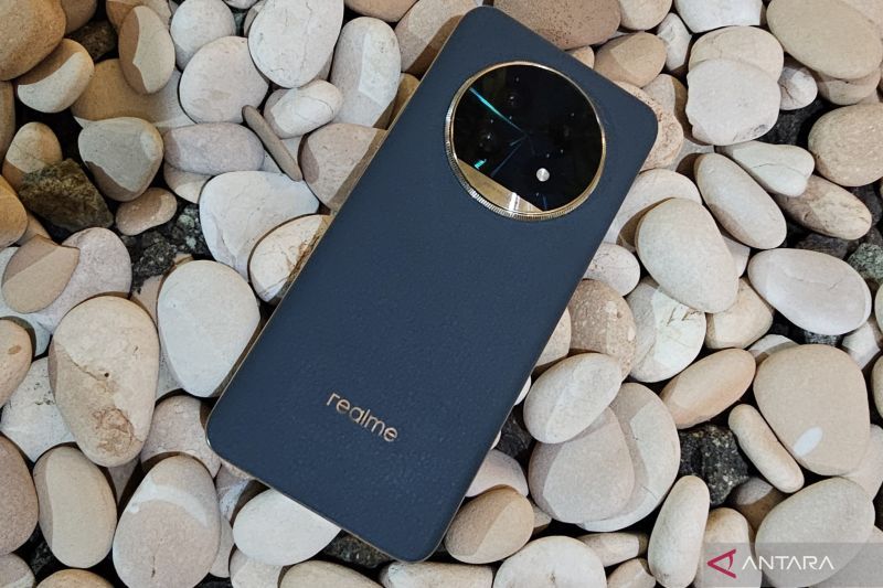 realme 13 Pro+ 5G, smartphone mid-range dengan kamera profesional