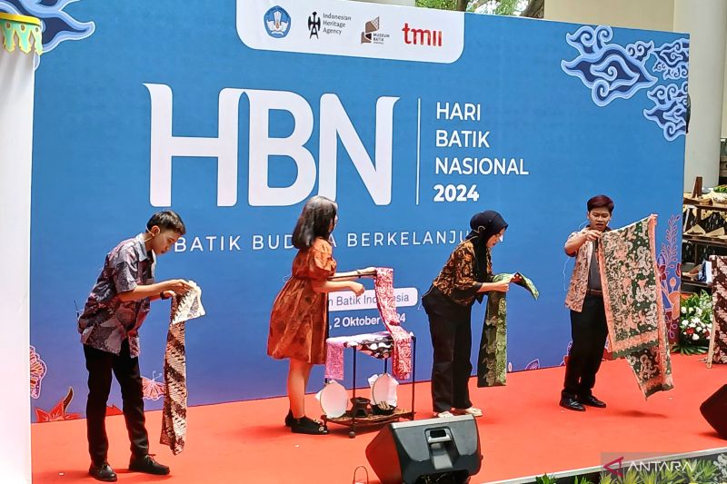 Edukasi Siswa tentang Pelestarian Batik yang Berkelanjutan