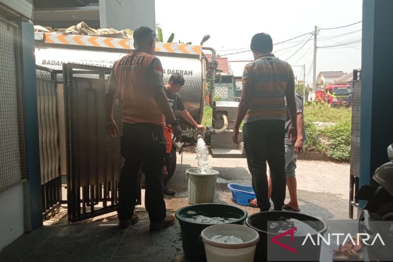BPBD Kota Bogor Salurkan Air Bersih ke Wilayah Kekeringan