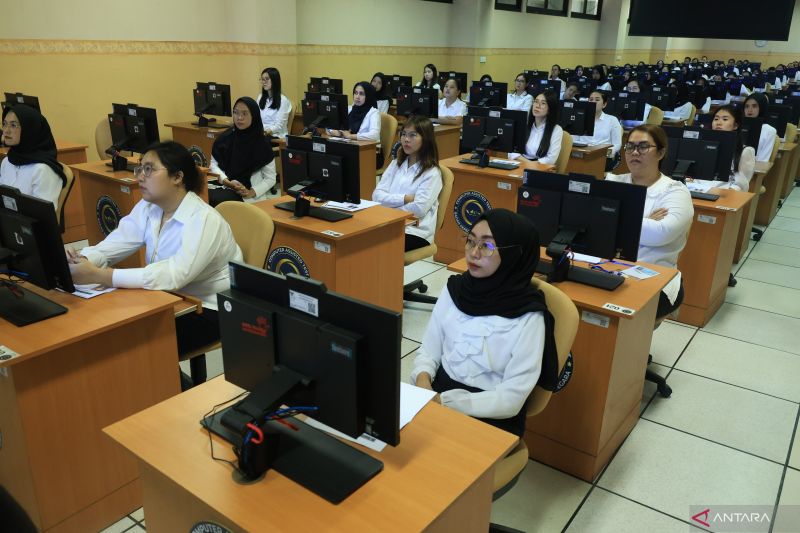 Seleksi Calon Notaris Berbasis CAT Diikuti 200 Peserta di Surabaya