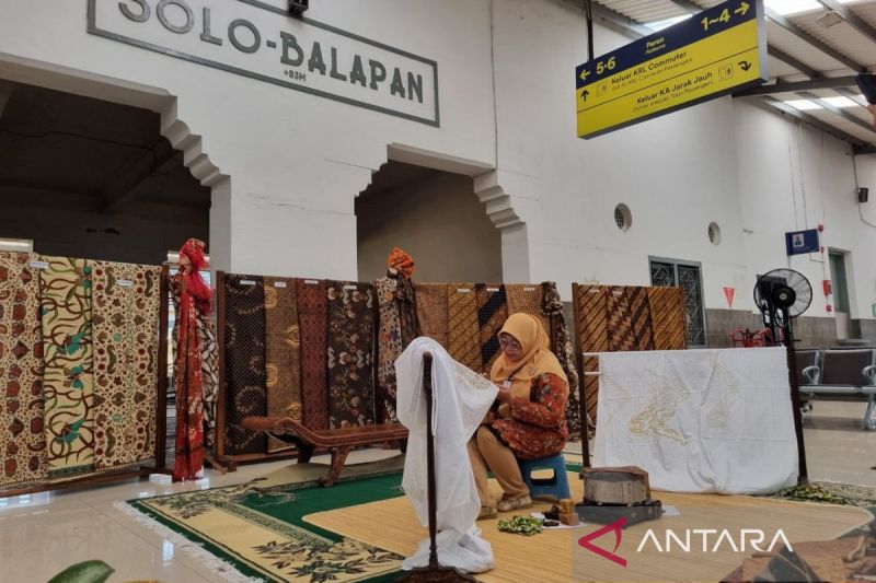 Pameran Batik KAI Daop 6, Lestarikan Warisan Budaya Solo