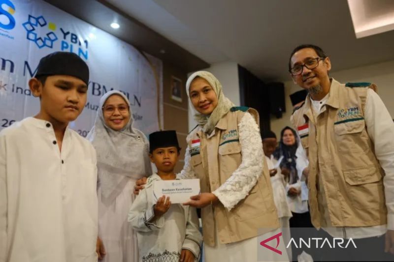 PLN Babel Salurkan 100 Paket Bantuan untuk Anak Disabilitas