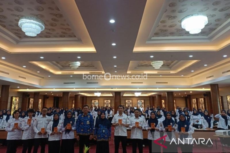 Dinkes Kalsel Berikan Pembekalan Tugas Khusus untuk Tenaga Kesehatan